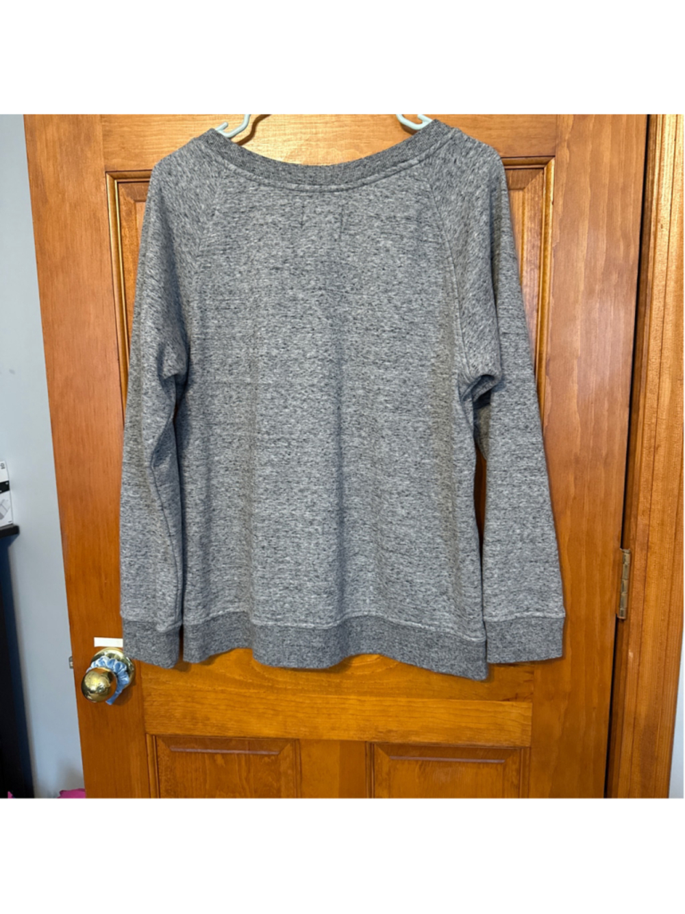 UGG Sweater - Picture 5 of 6